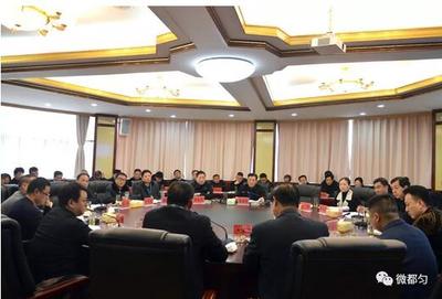 王建忠與廈門泉州商會一行進(jìn)行座談